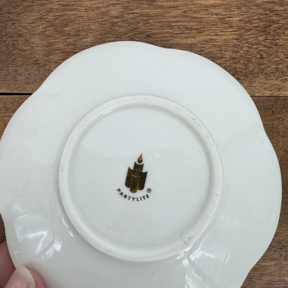 VTG 90s PartyLite Tea For Two Candle Holder Porcelain Teapot 2 Saucers Gold Trim - Picture 13 of 14